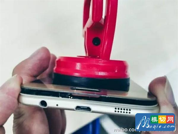 号称金属工艺最高水准！三星工程师拆解Galaxy C5：金玉其外